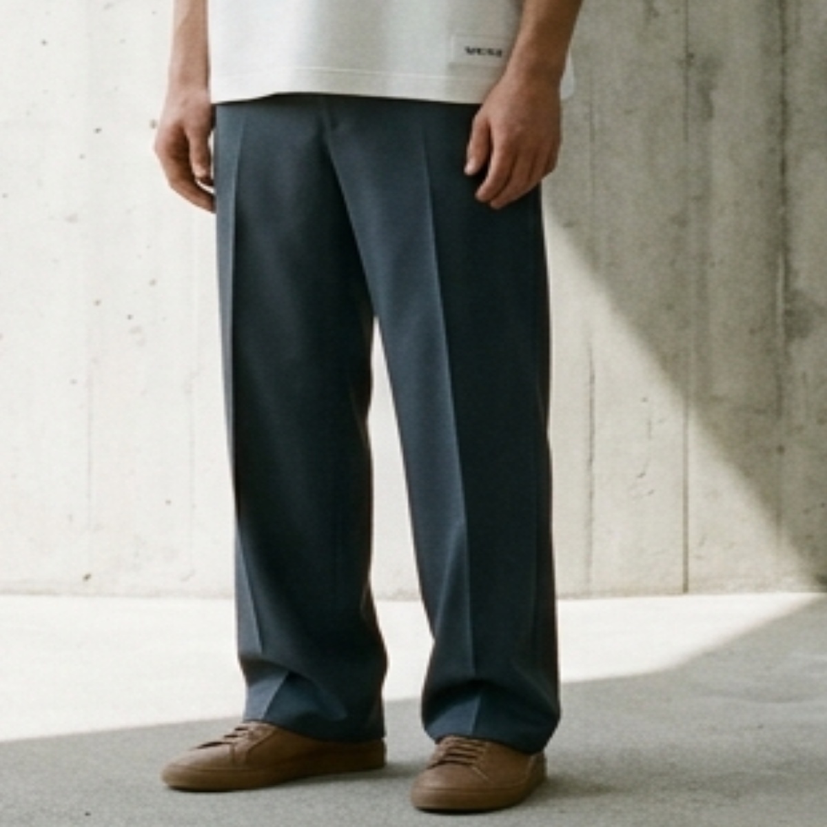 Relaxed Pleated Trouser detail